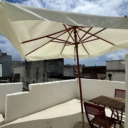 Al Castello 2 Apartment Felline